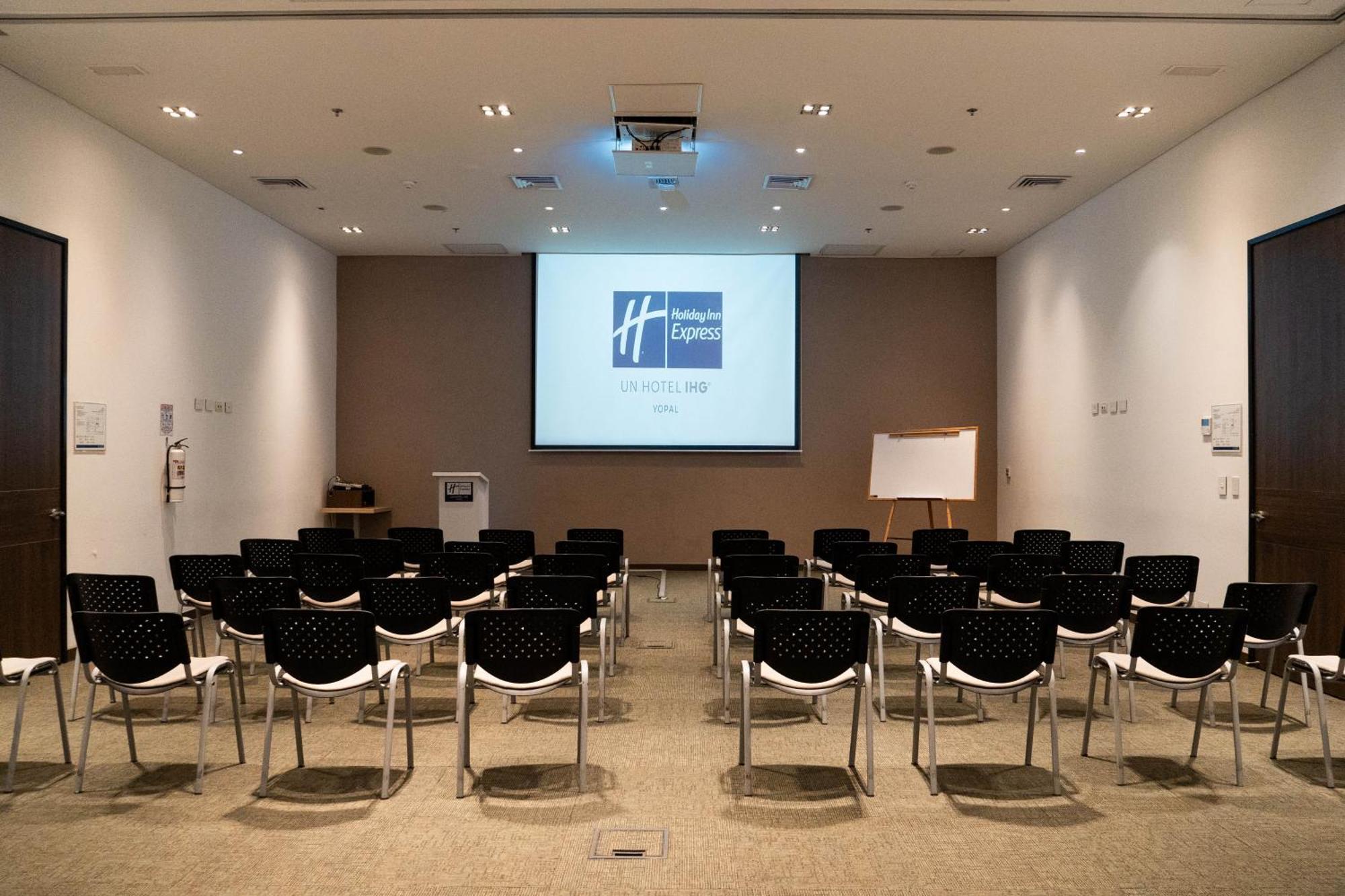 Holiday Inn Express Yopal By Ihg Esterno foto
