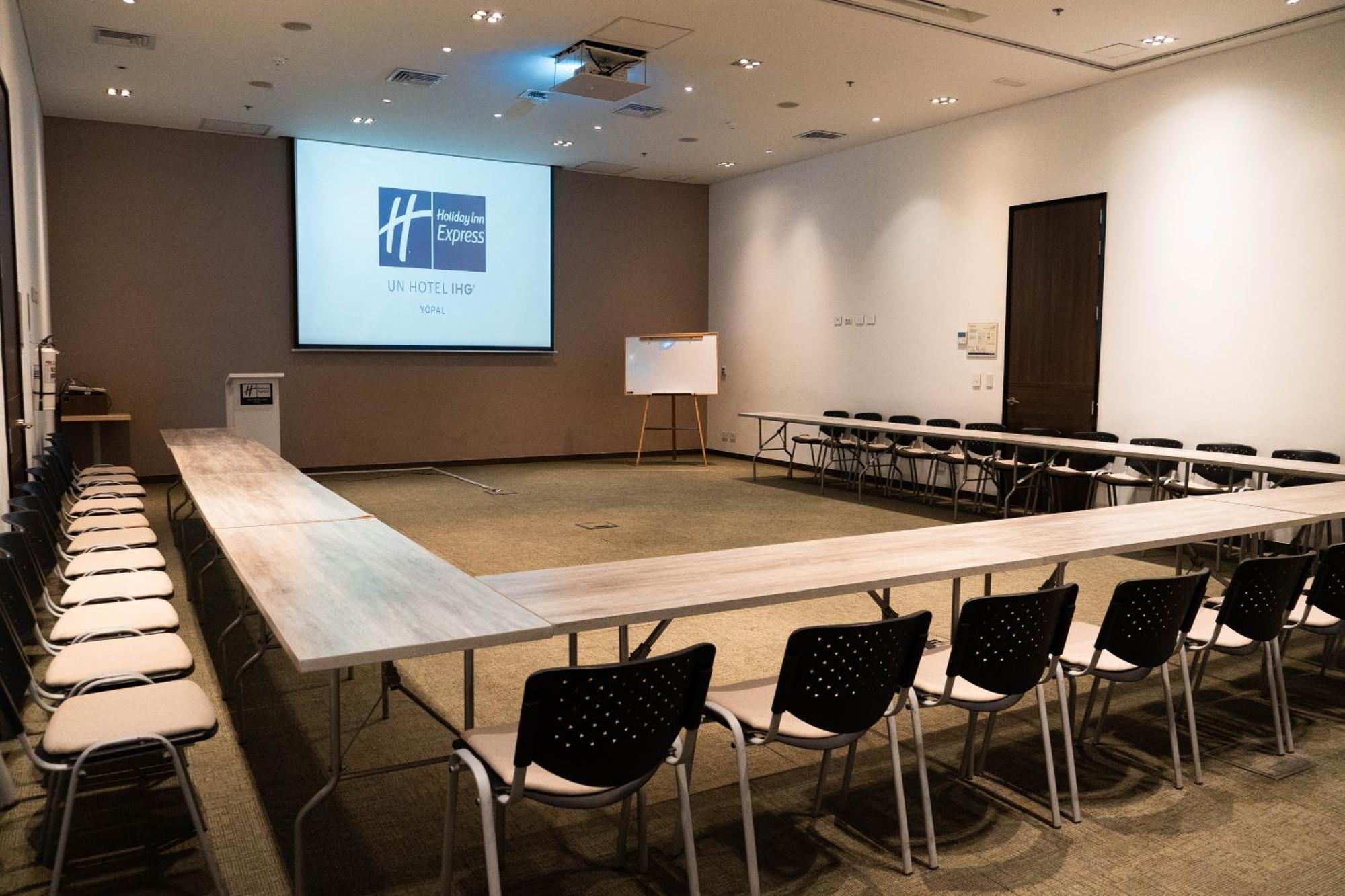 Holiday Inn Express Yopal By Ihg Esterno foto